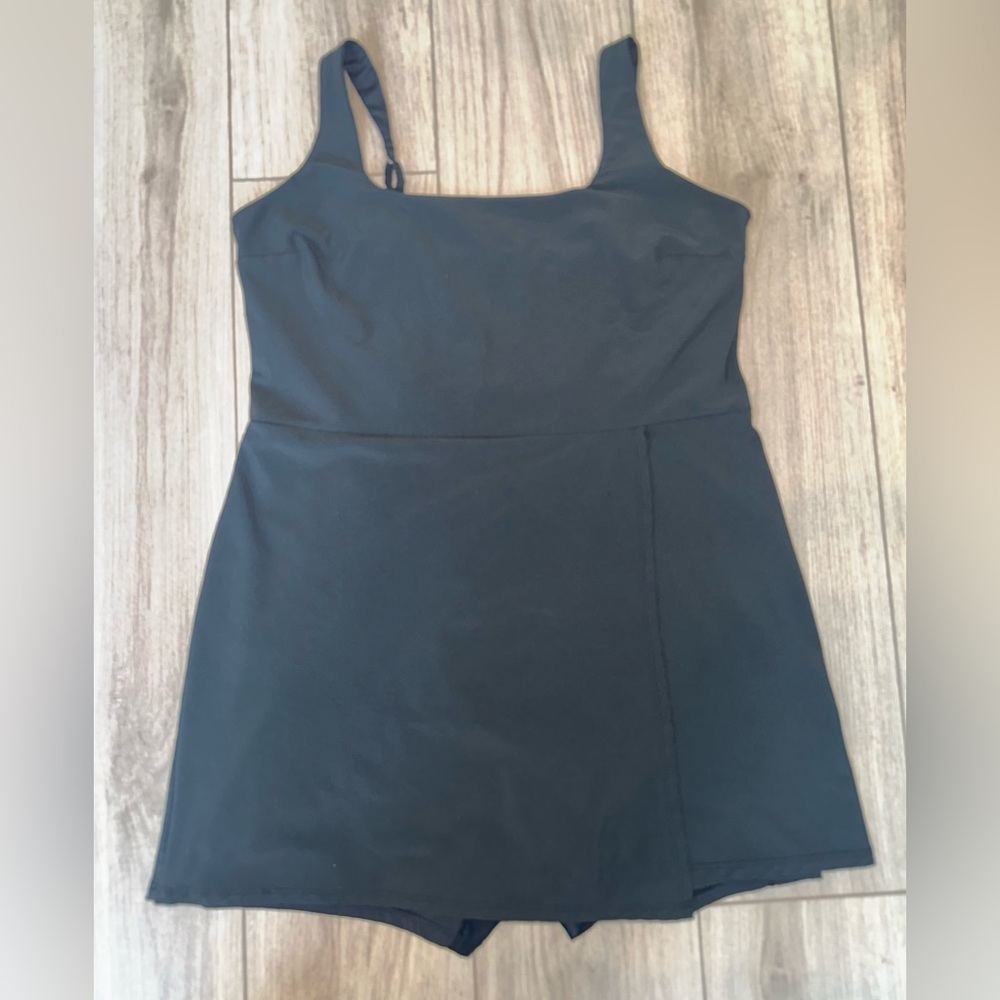 ABERCROMBIE & FITCH Traveler Athletic Black Dress